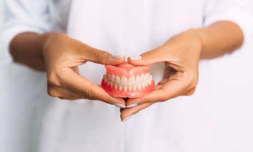 Protetik Diş Tedavileri